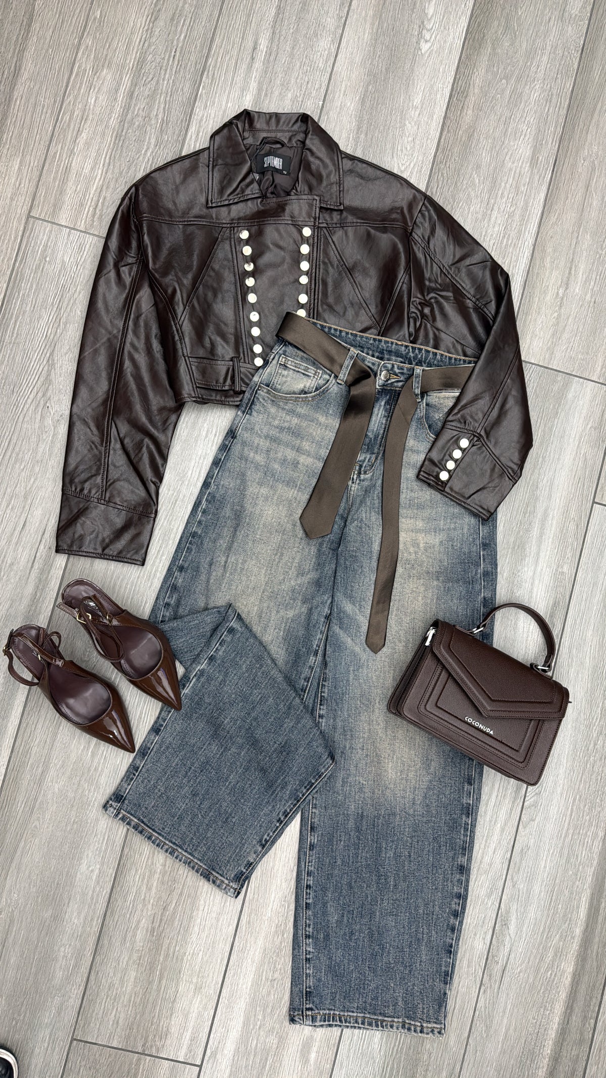 Jeans + cravatta ✨