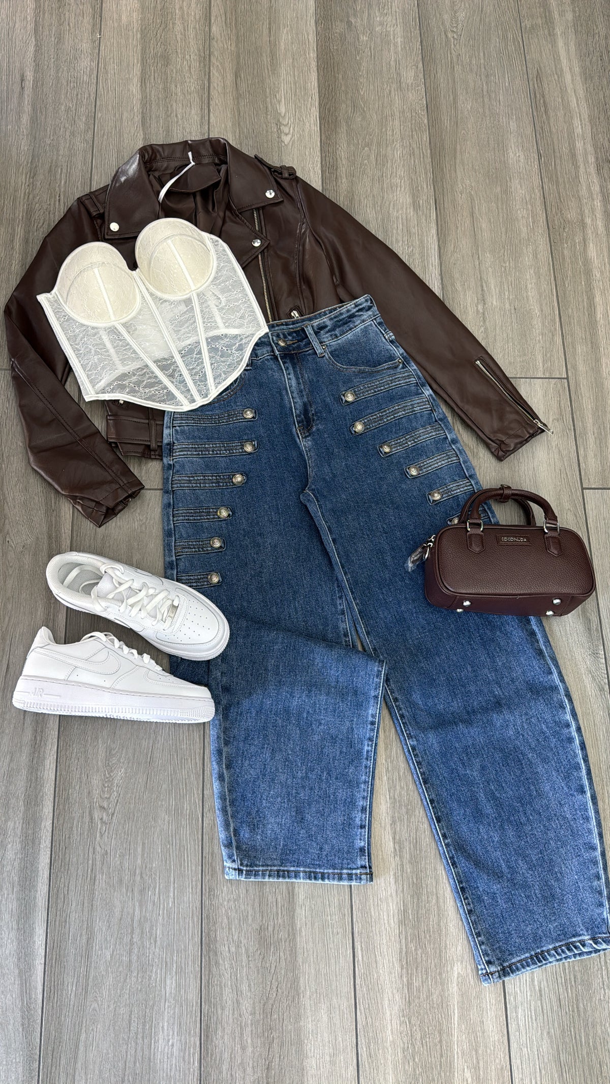Jeans con bottoni✨