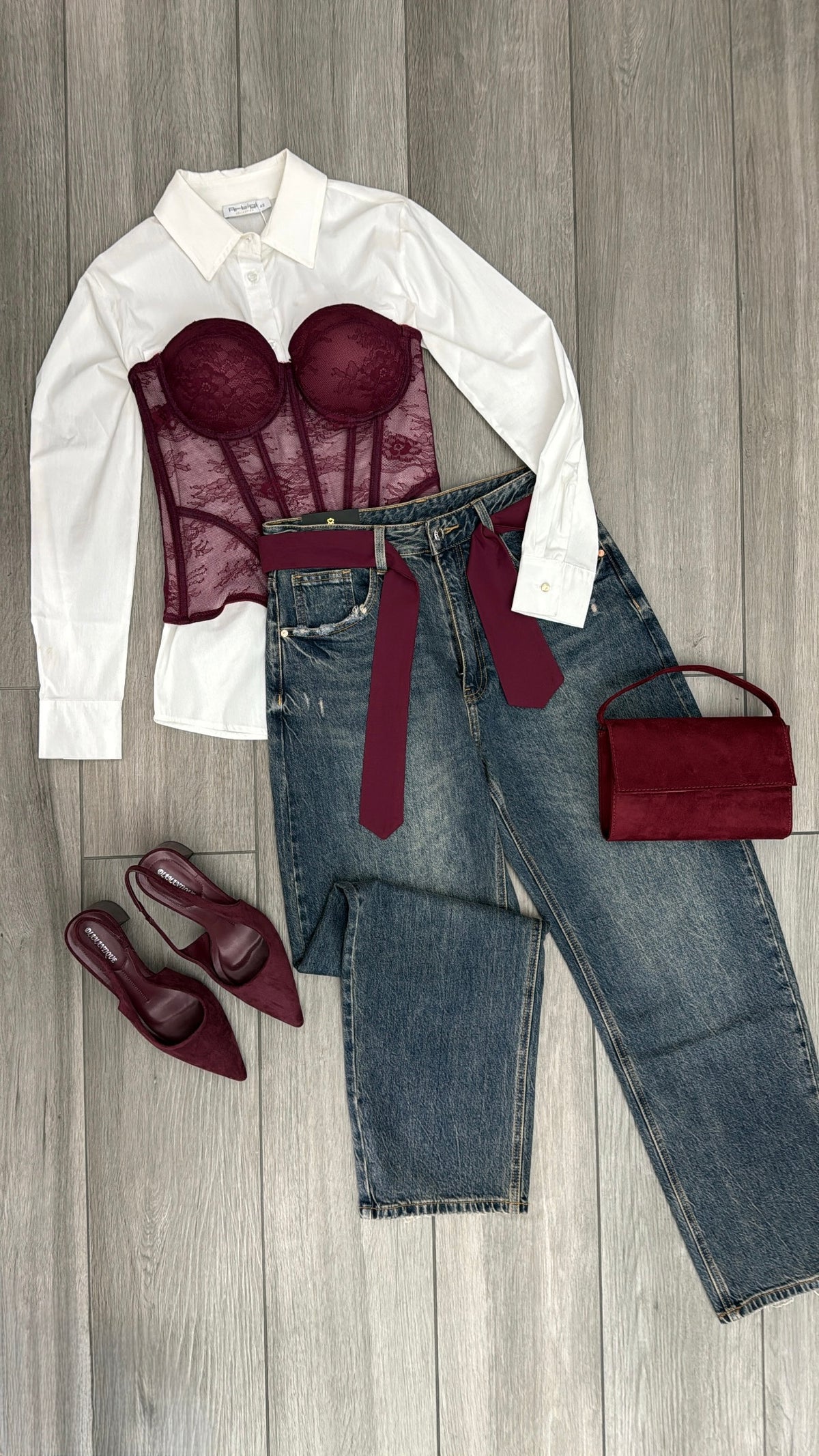 Jeans + cravatta✨